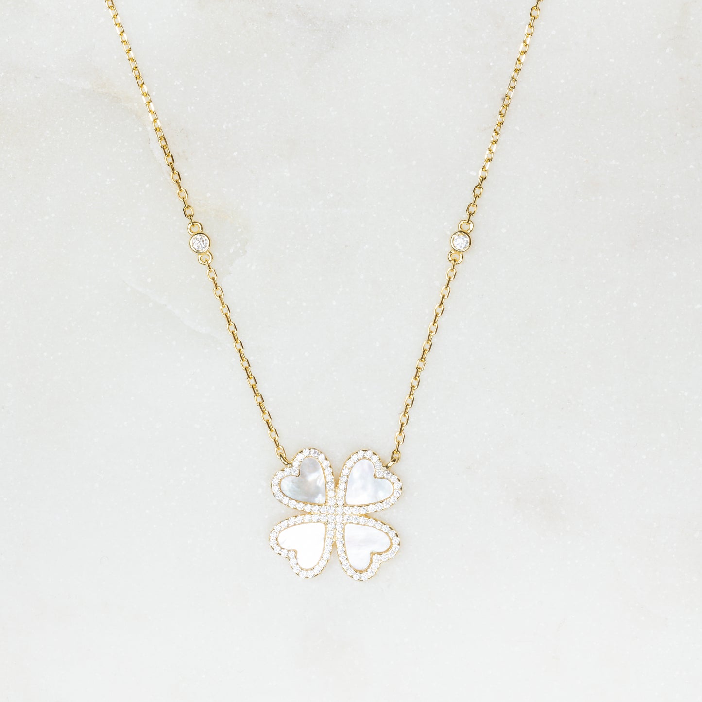 Collier LUCKY M